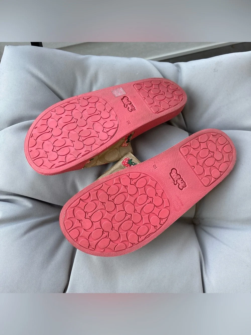 Coach Uli Sport Slide In Signature Canvas With Wild Strawberry Print Size 10